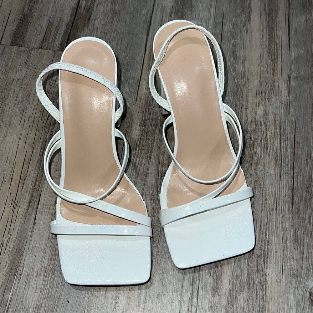 Women's heels  - Picture 2 of 3